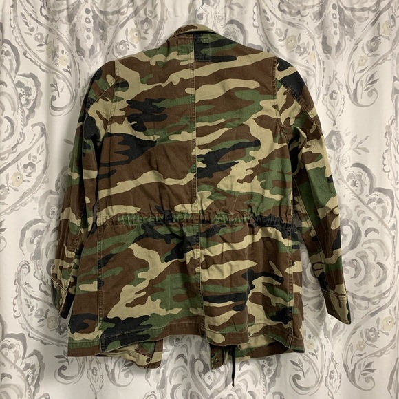 CAMO JACKET FROM FOREVER 21 - Picture 2 of 4